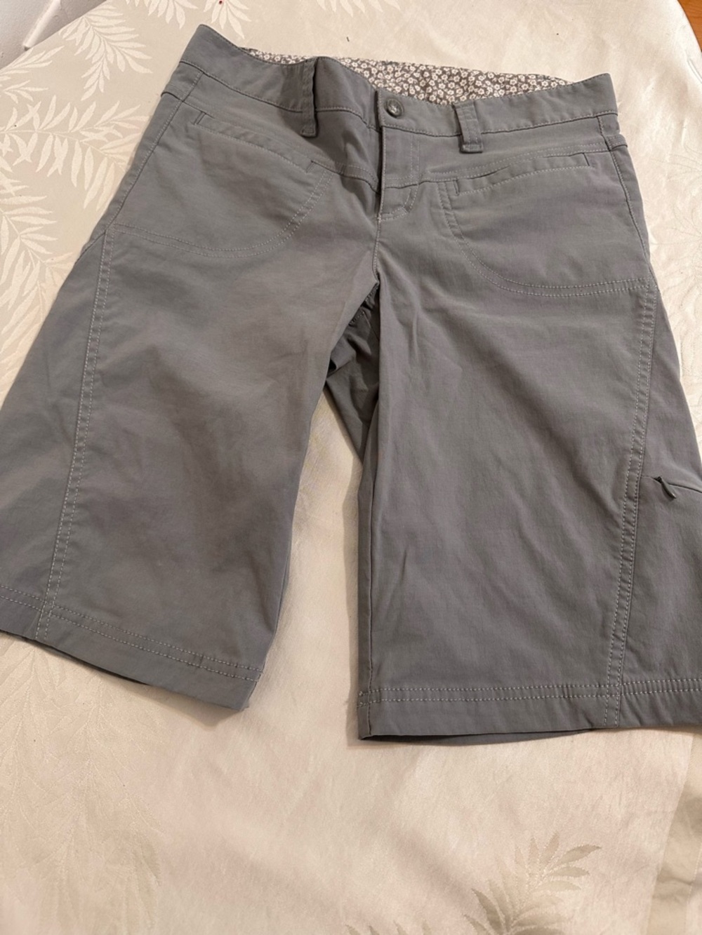 Athleta   Bermuda Shorts Women’s Size 2